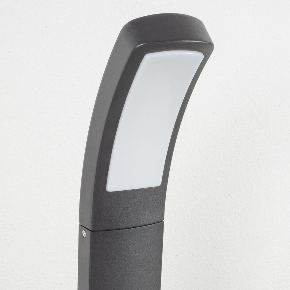 Nowoczesna lampa stojąca do ogrodu Dani – czarna