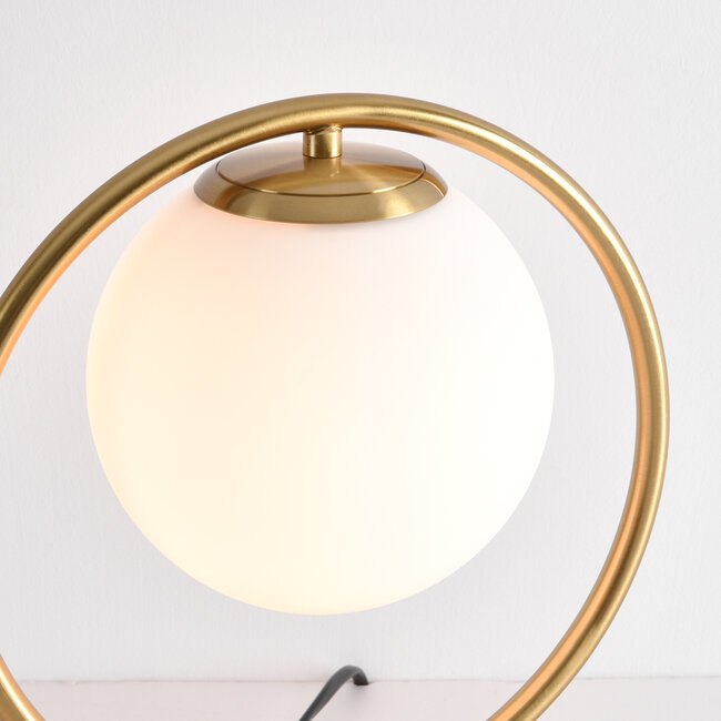 Złota designerska lampa stołowa z mlecznobiałym szkłem - Gene