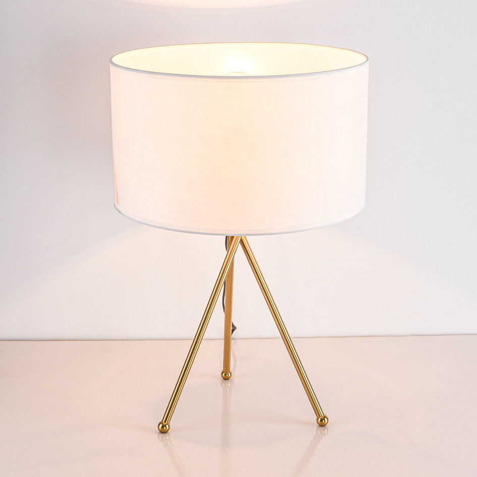 Lampa stołowa trójnożna Susan