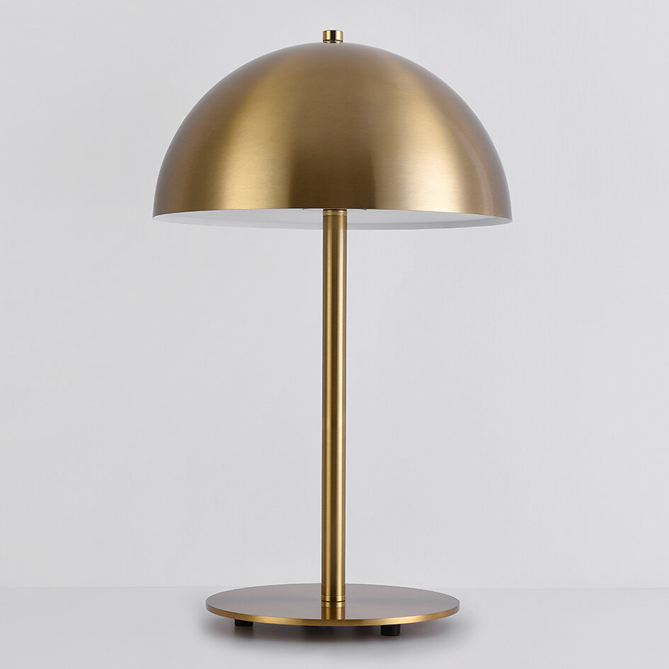 Złota lampa stołowa Joanne