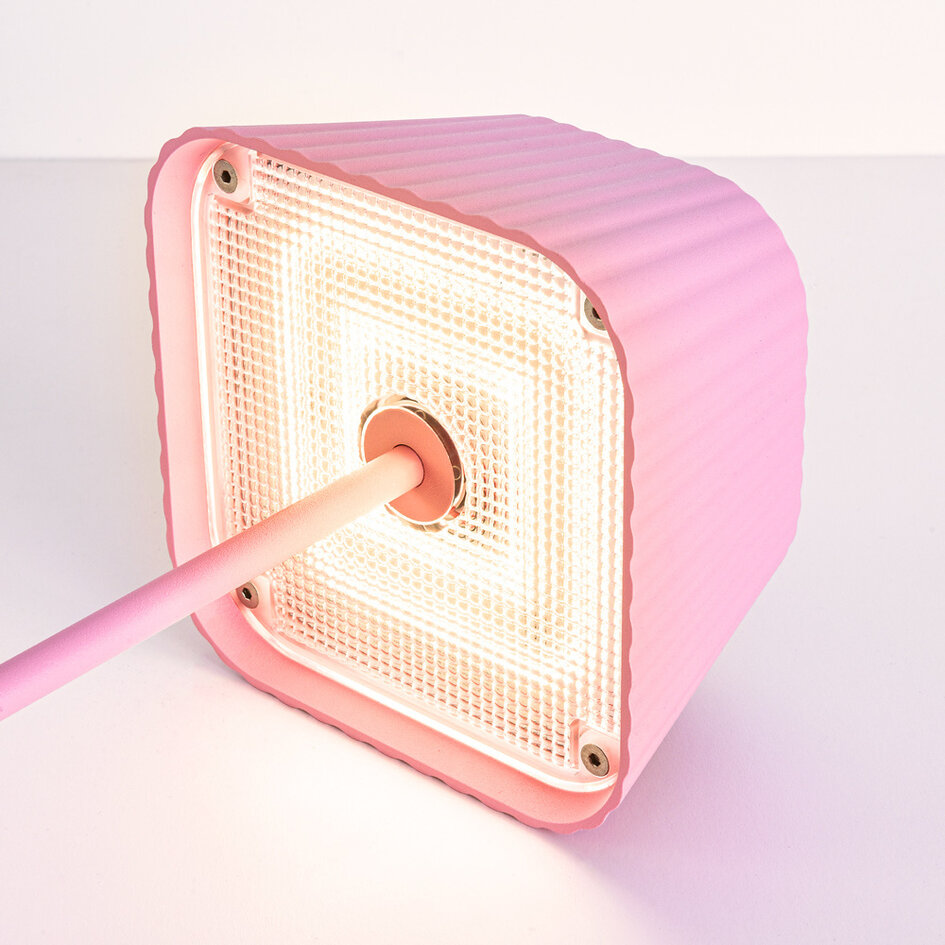 Różowa lampa stołowa akumulatorowa Tessa – ściemnialna