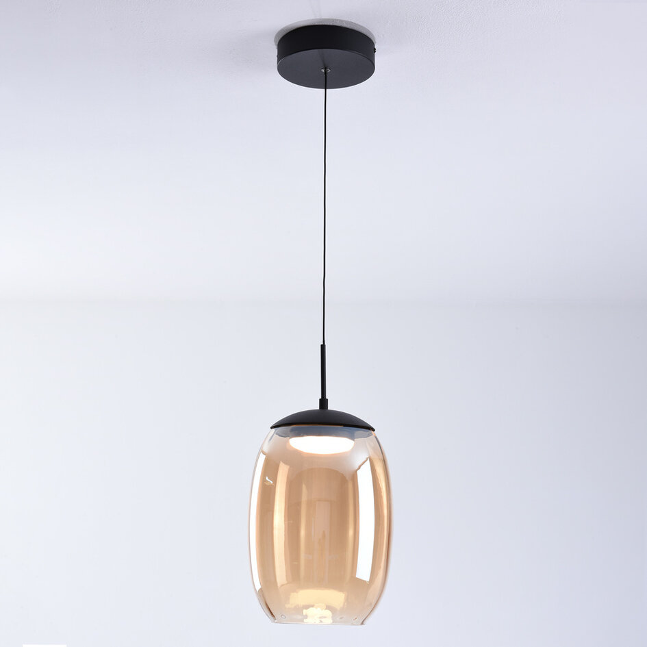 Lampa wisząca Novi z 3-stopniowym ściemnianiem i szkłem bursztynowym