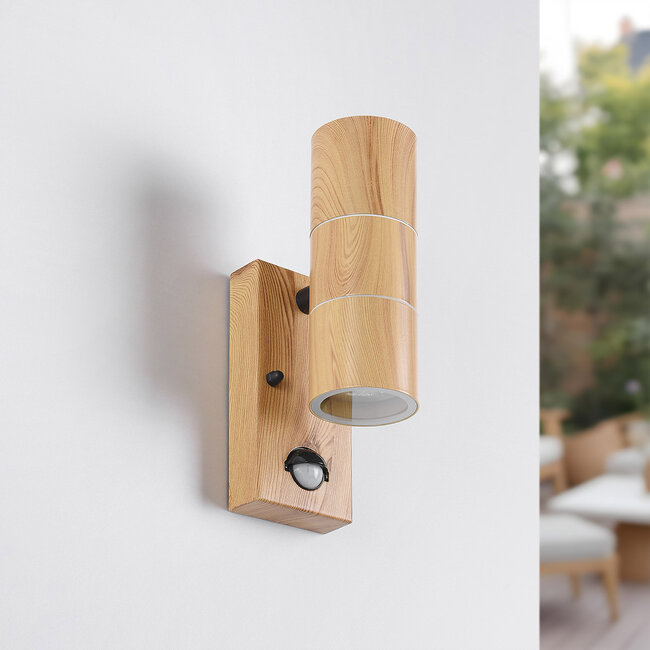 Elegancka lampa zewnętrzna z 2 światłami i czujnikiem - Martina