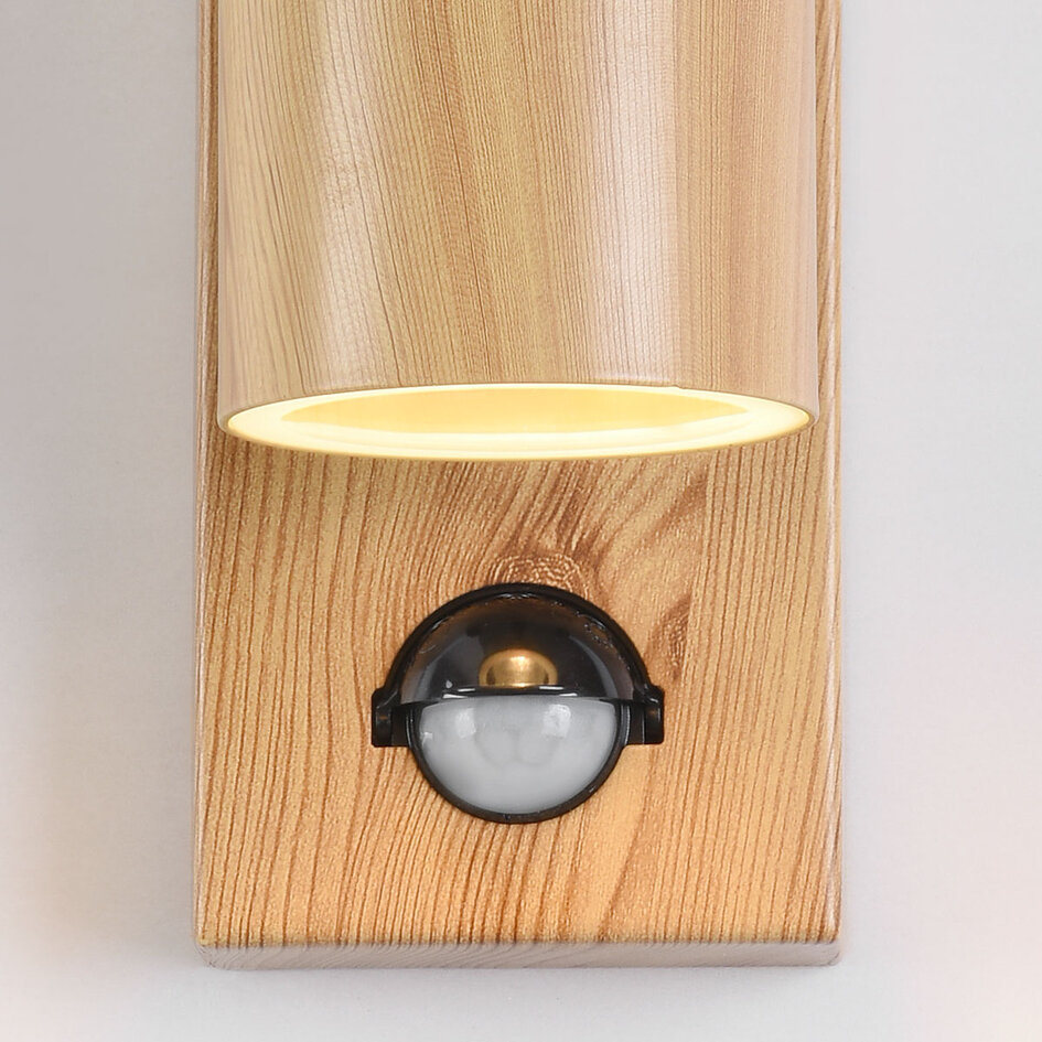 Elegancka lampa zewnętrzna z 2 światłami i czujnikiem - Martina