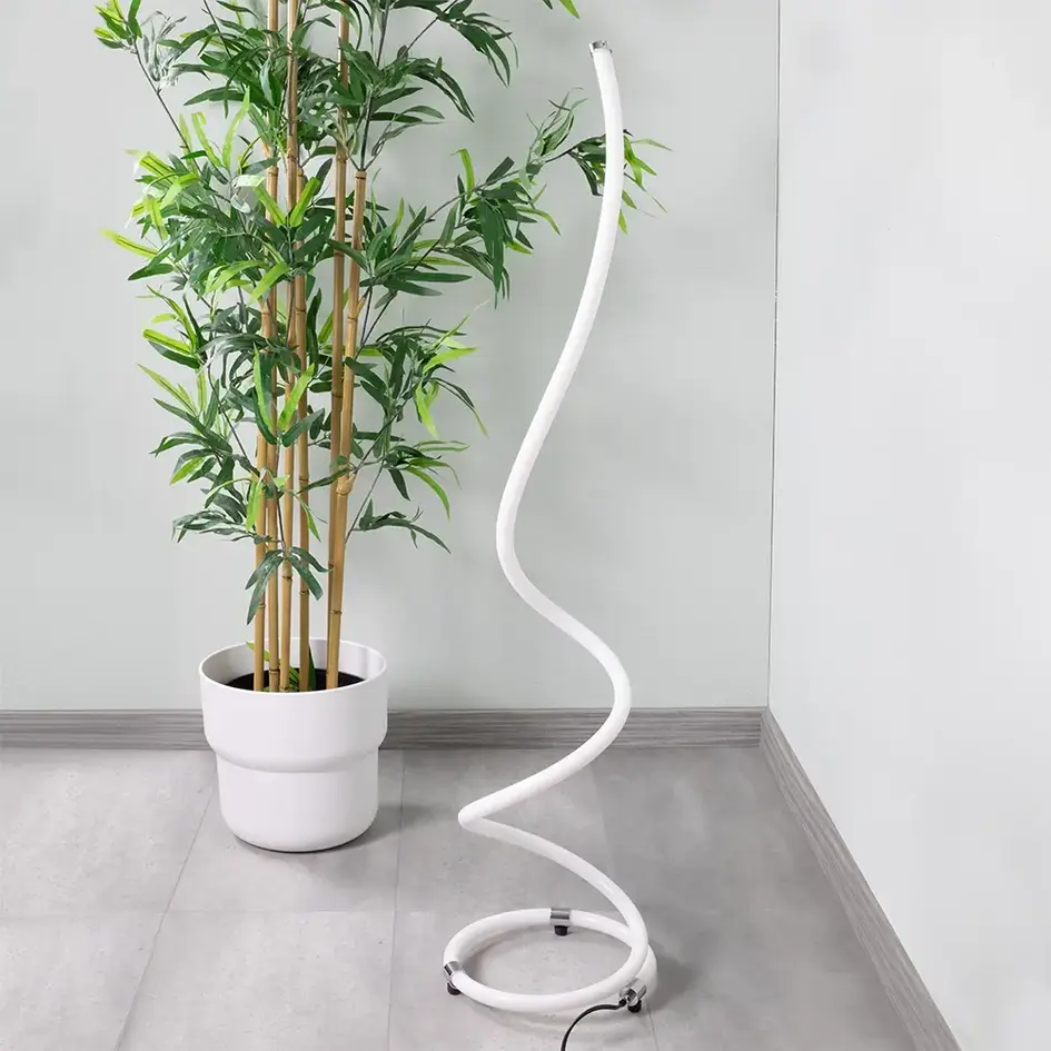 Minimalistyczna lampa podłogowa o spiralnym kształcie - Viver