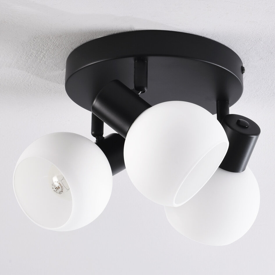 Obrotowa lampa sufitowa z mlecznobiałym szkłem, 3 światła - Peri
