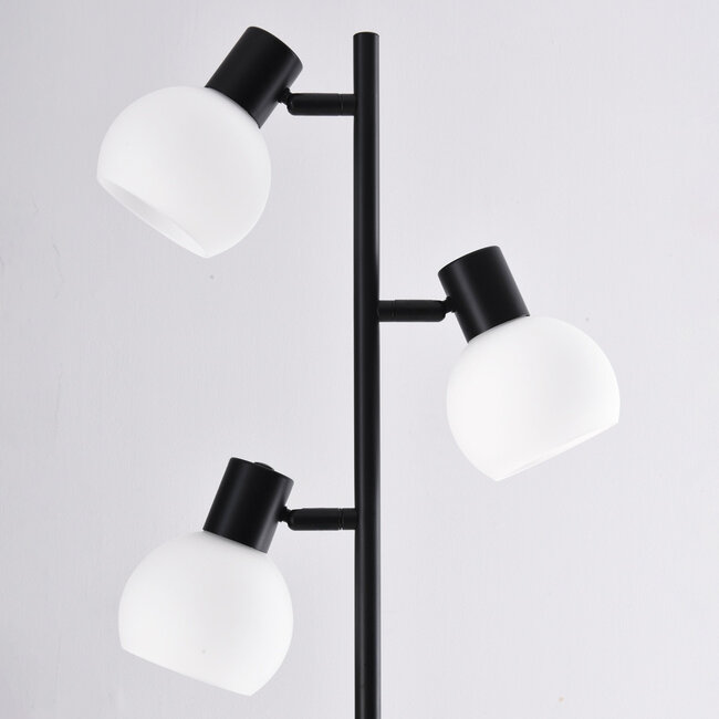 Lampa podłogowa Pieta z mlecznobiałym szkłem - obrotowa