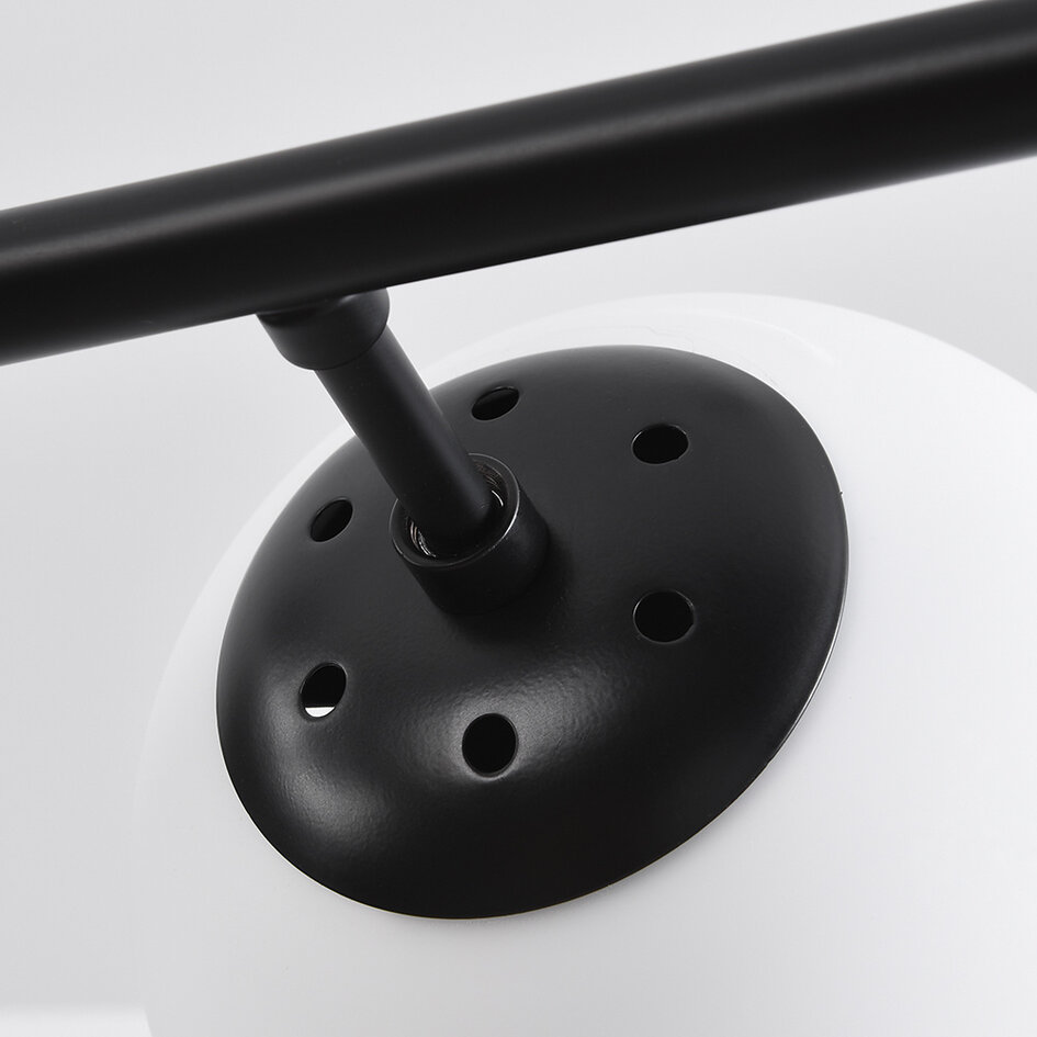 Design lampa wisząca z czarną ramą i mlecznobiałym szkłem - Hepta