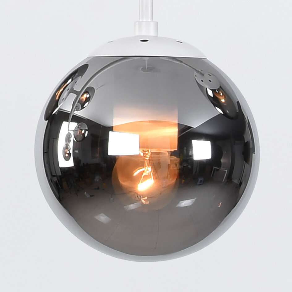 Lampa wisząca z białą ramą i przydymionym szkłem – Hepta