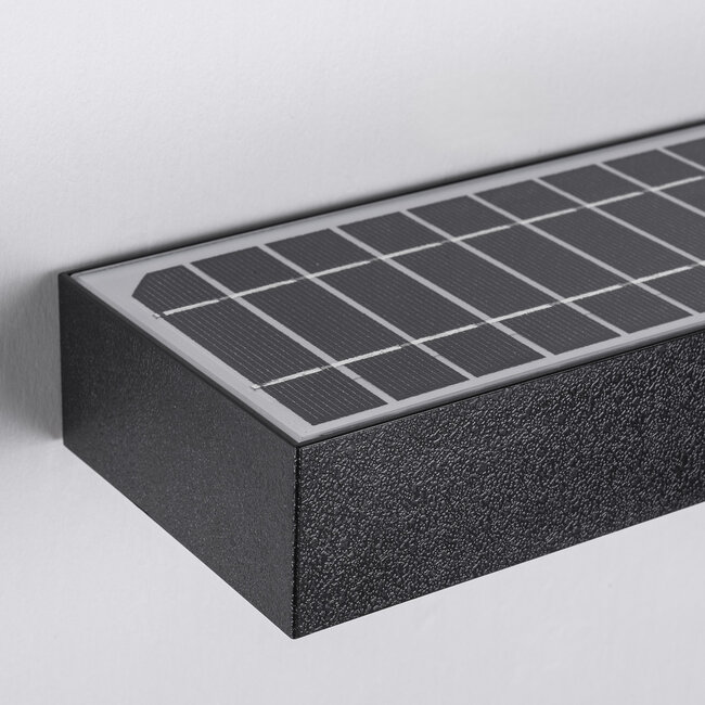 Solarny kinkiet zewnętrzny Grish z czujnikiem - czarny