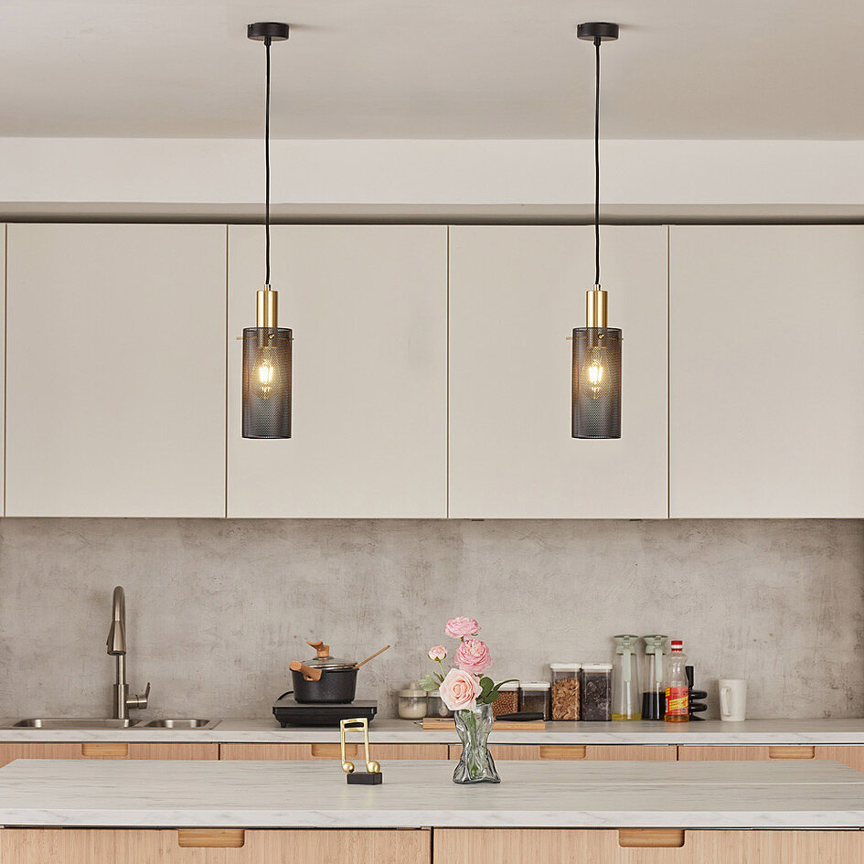 Lampa wisząca z czarnymi i złotymi detalami - Valce