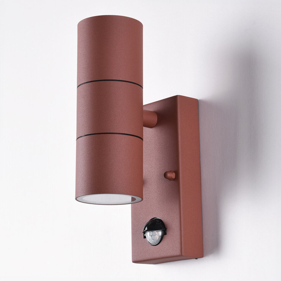 Elegancka 2 światła rdzawobrązowa lampa zewnętrzna z czujnikiem - Martina