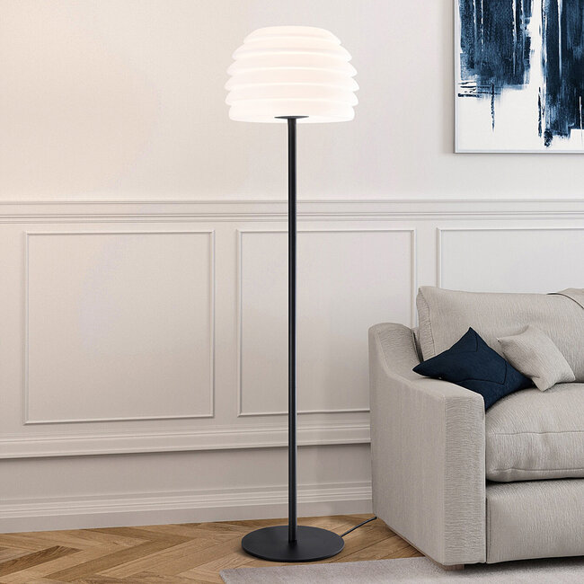 Zewnętrzna lampa podłogowa z białym kloszem - Sym