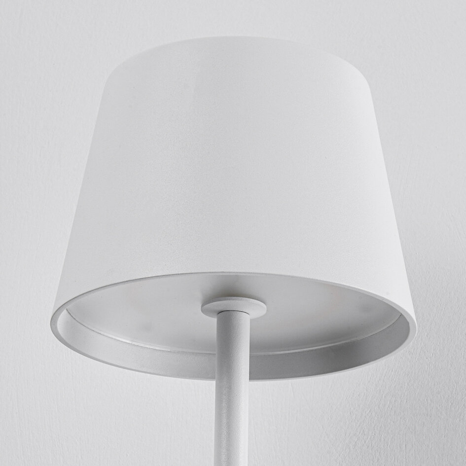Akumulatorowa zewnętrzna lampa podłogowa Jytte, ściemnialna - biała