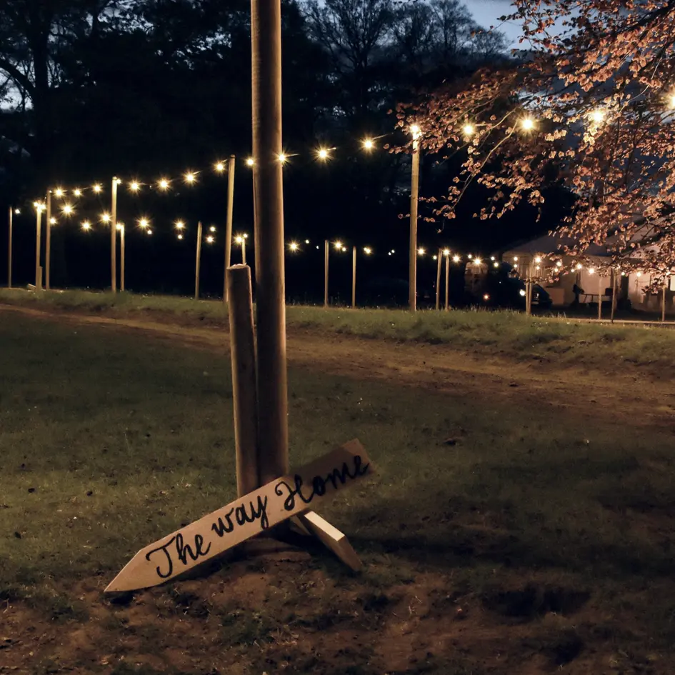 Zestaw girland świetlnych z lampami LED z mlecznobiałym kloszem, z białą girlandą świetlną