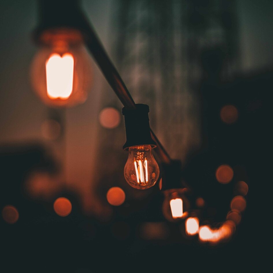 Zestaw girland świetlnych z lampą 2,5W, 2000 K, Ø45, szkło bursztynowe - bez ściemniacza