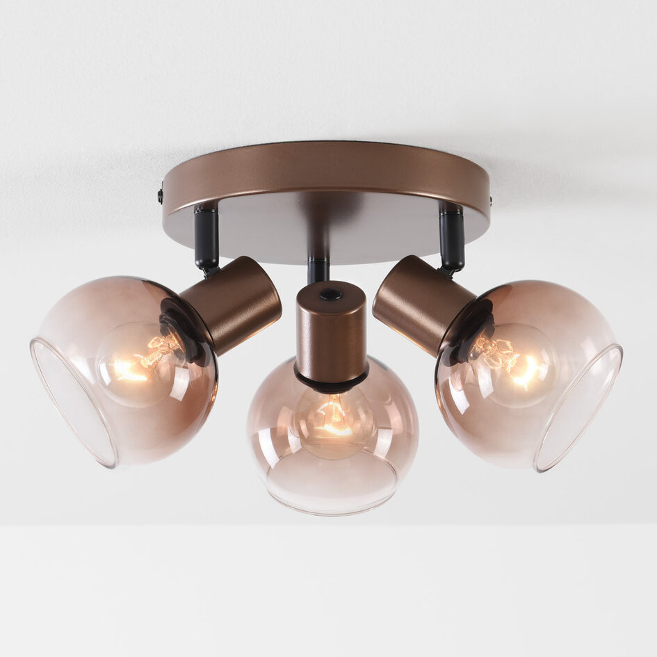 Lampa sufitowa Terra w kolorze brązowym z trzema szklanymi kulami