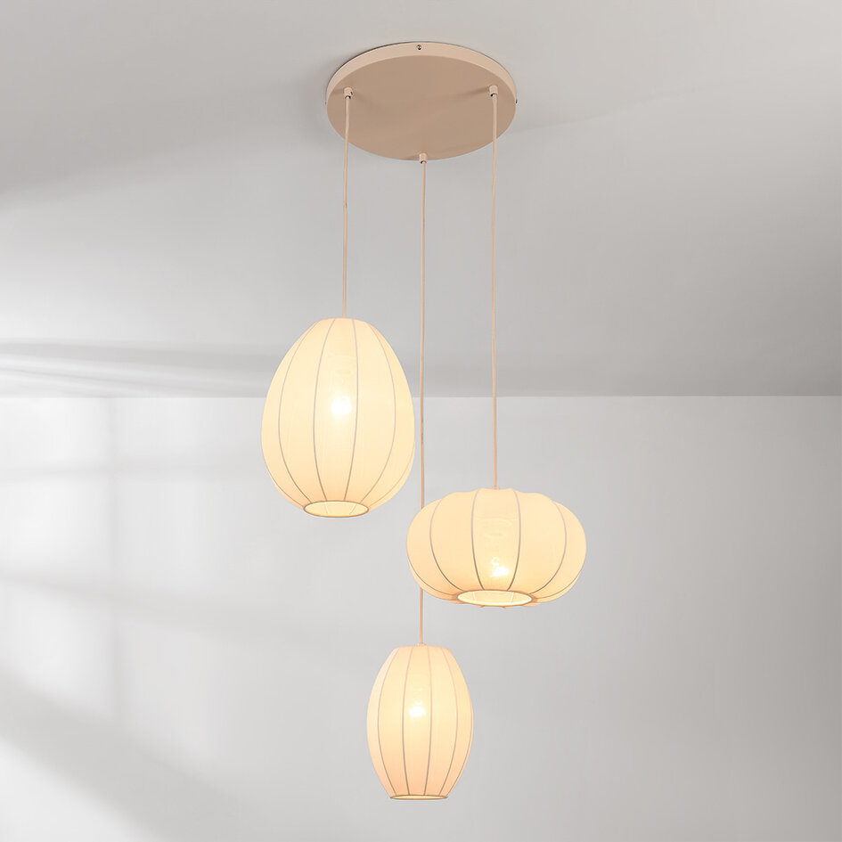 3-punktowa lampa wisząca Japandi Fabrica z materiałowymi lampionami - ciepły beż z różowym podtonem