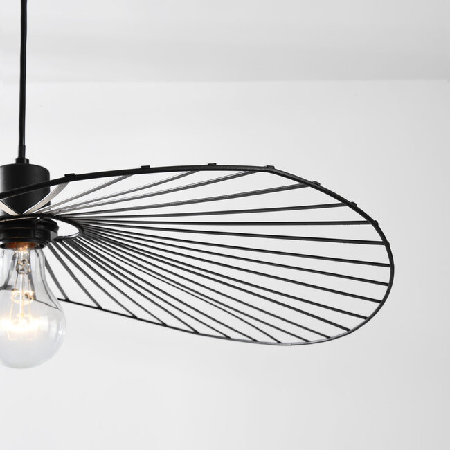 Lampa wisząca Linae z czarnego metalu