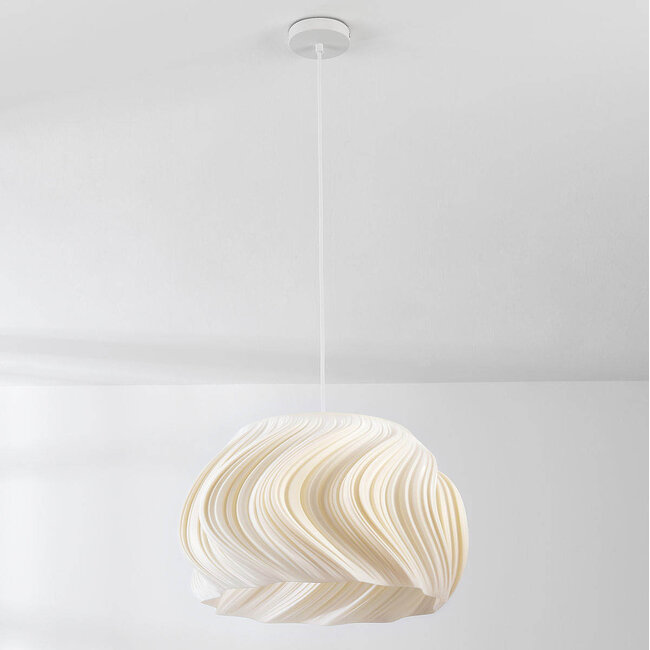 Lampa wisząca Skrive drukowana w 3D o falistym designie