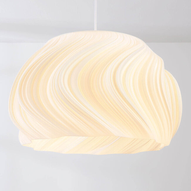 Lampa wisząca Skrive drukowana w 3D o falistym designie