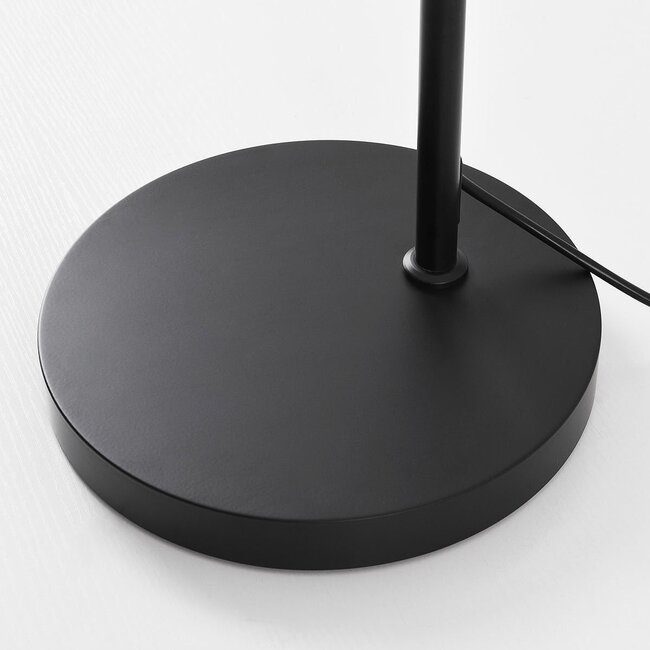 Lampa łukowa Lys czarna z naturalnym kloszem