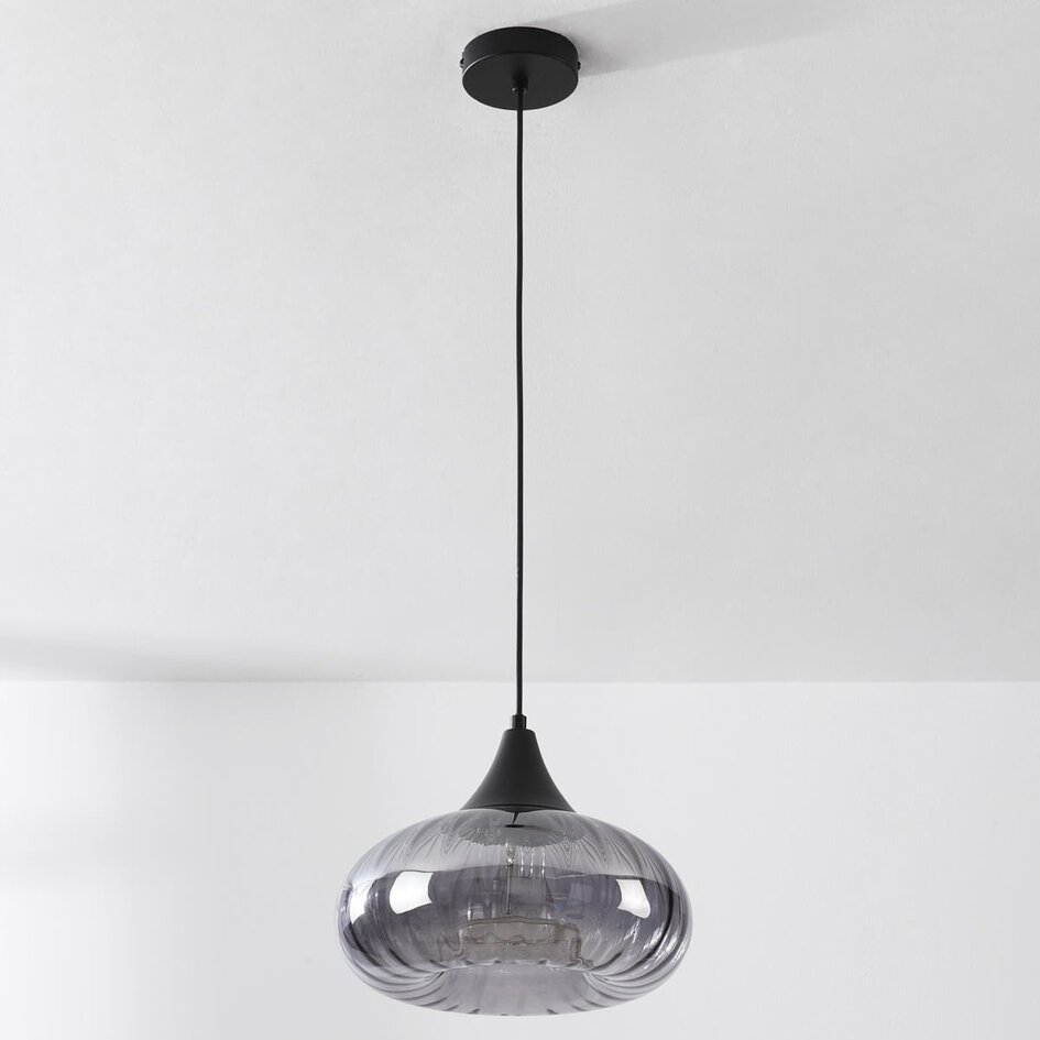 Czarna lampa wisząca Ori czarna ze szkłem dymionym w paski