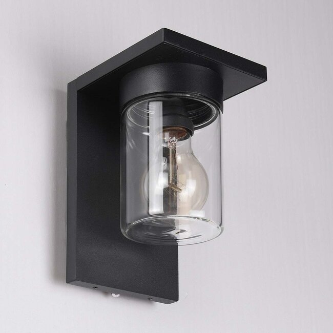 Nowoczesna lampa zewnętrzna Aniello z czujnikiem zmierzchu