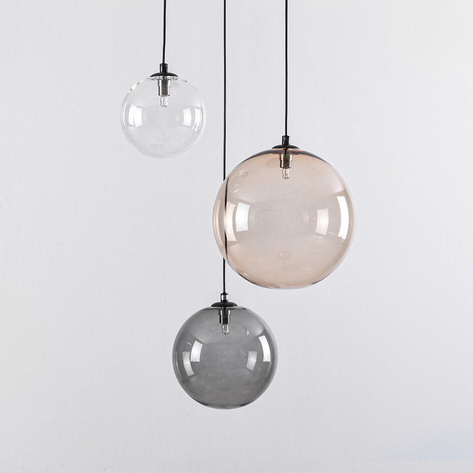 Design lampa wisząca Luminor 3 światła z różnymi szklanymi kulami
