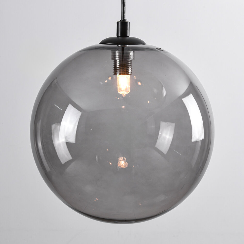 Design lampa wisząca Luminor 3 światła z różnymi szklanymi kulami