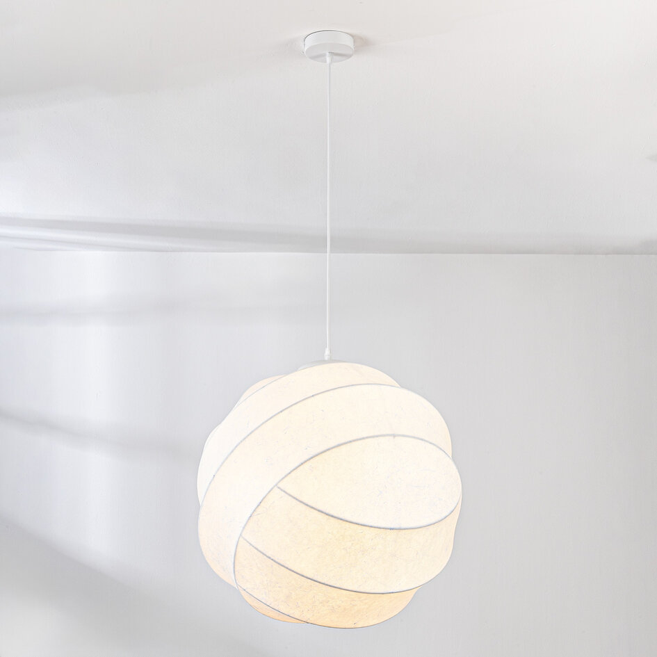Minimalistyczna lampa wisząca Soie o wyglądzie jedwabiu