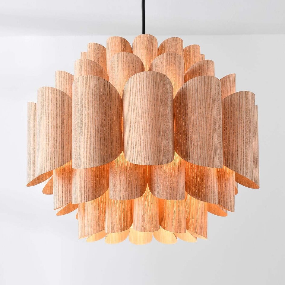 Nowoczesna lampa wisząca Xylo o naturalnym wyglądzie drewna