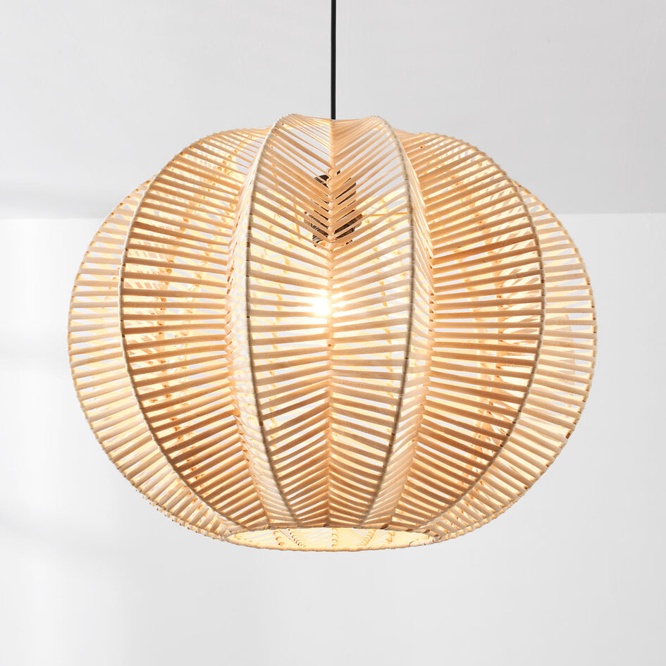 Rattanowa lampa wisząca Pagna – ręcznie pleciona o naturalnym designie