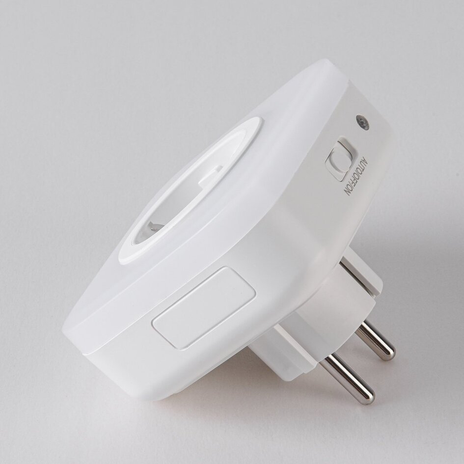 Kompaktowa lampka nocna z gniazdkiem i czujnikiem światła – lampa wtyczkowa 2 w 1