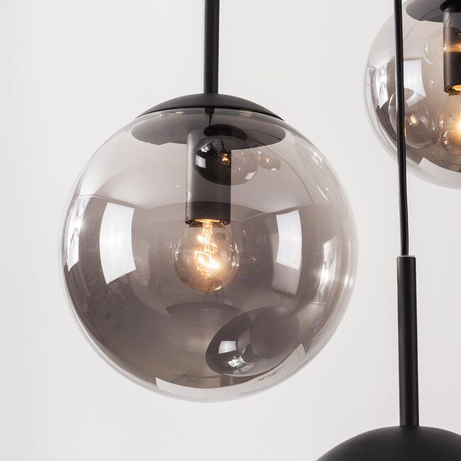 5 światła czarna lampa wisząca Marui z przydymionymi szklanymi kulami