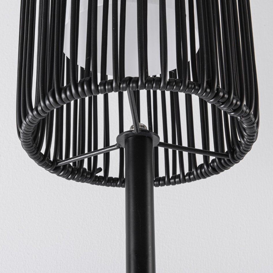 Solarna lampa stojąca Chara z plecionym designem - czarna