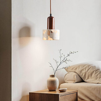 Lampa wisząca Lito z efektem terrazzo i drewnem
