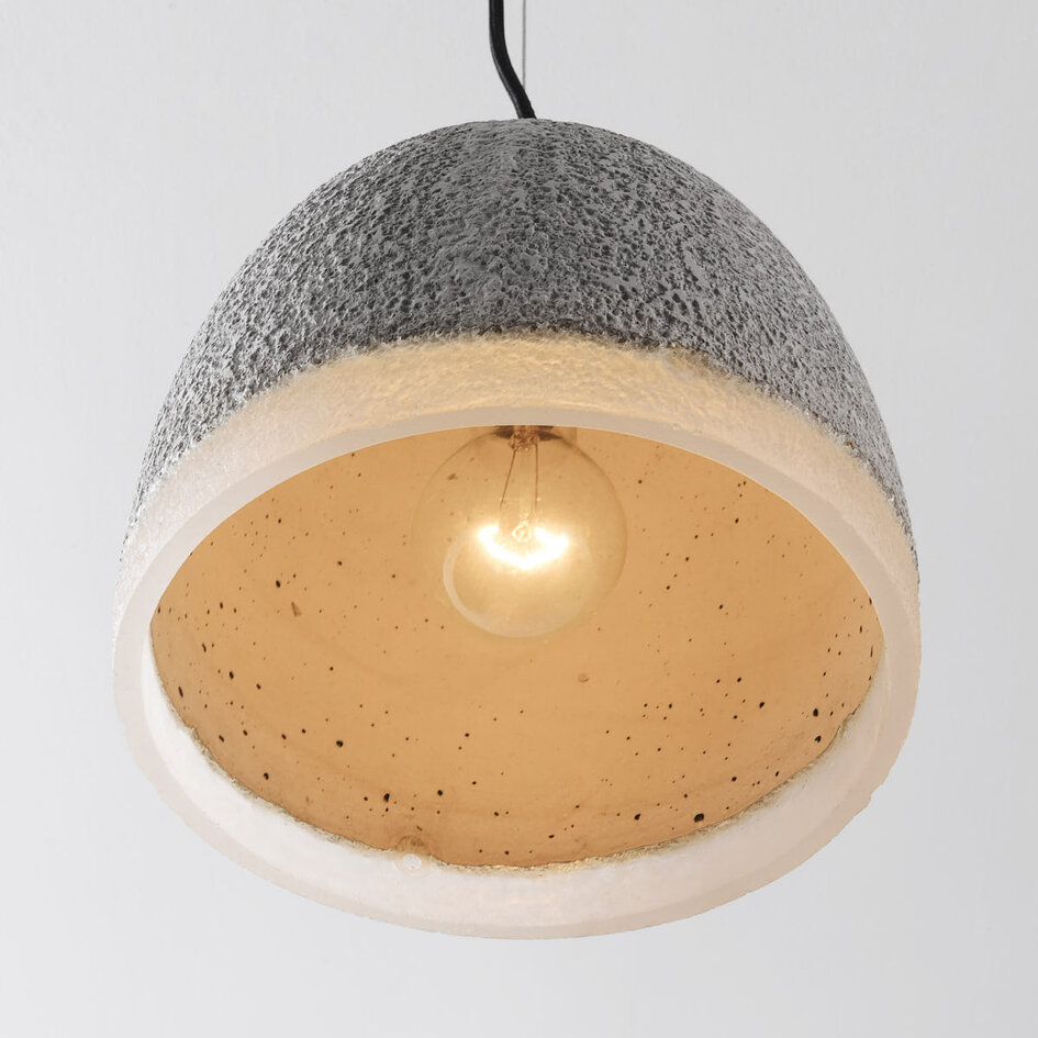 Lampa wisząca Wabi-Sabi Grava w imitacji cementu