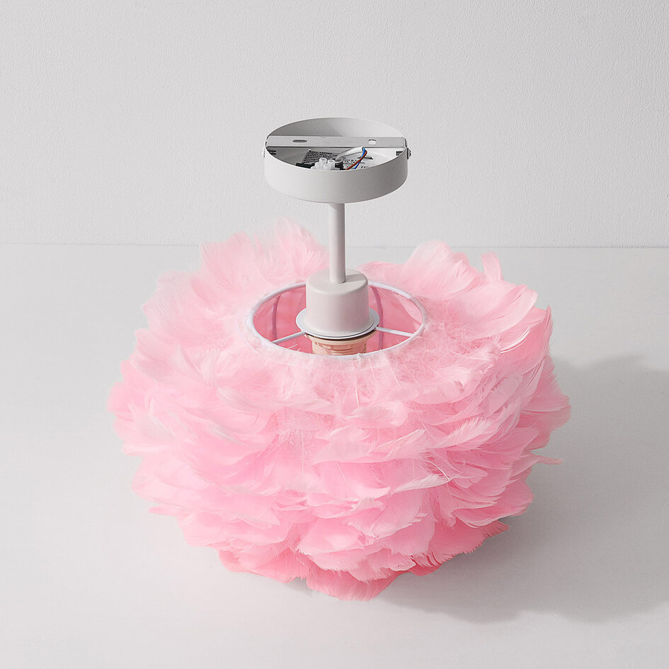 Elegancka lampa sufitowa Roselle z różowymi piórami