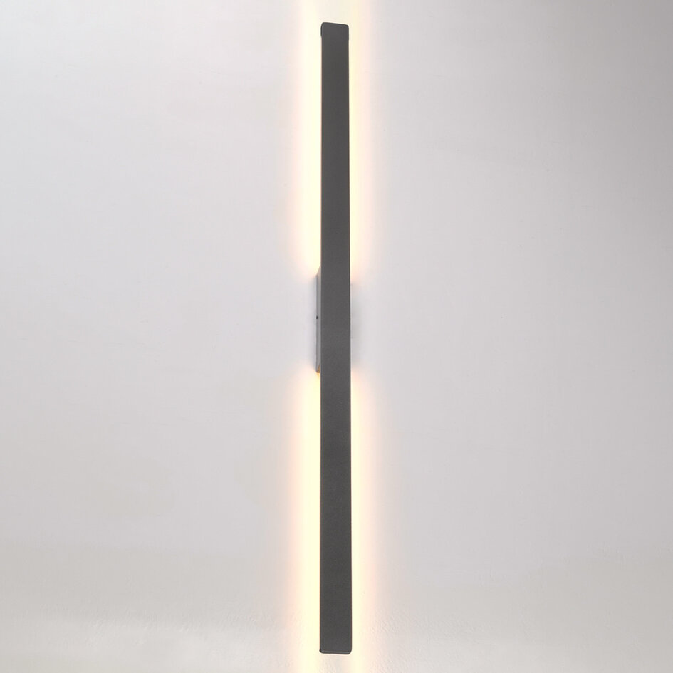 Nowoczesna lampa łazienkowa czarna - Tyge