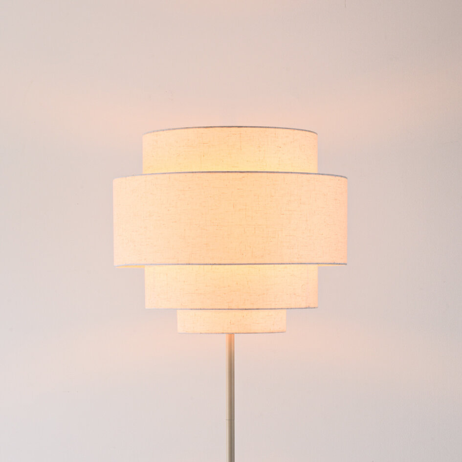 Nowoczesna lampa podłogowa Zhuo beżowa z lnianym kloszem