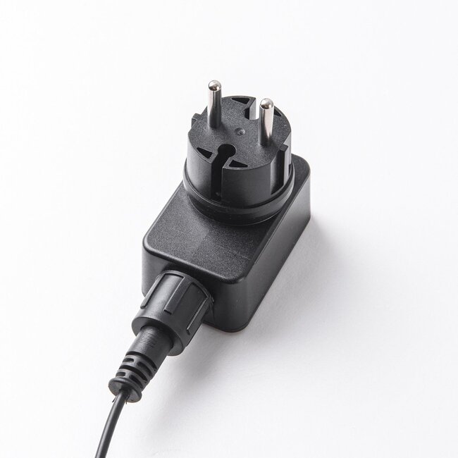 Zestaw 4 kompaktowych lamp zewnętrznych z pilotem – czarne ze ściemnialnymi diodami LED