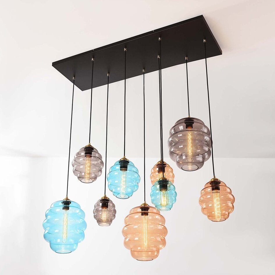 Design lampa wisząca Zavari z 9 szklanymi kulami w kolorze bursztynowym, przydymionym i niebieskim
