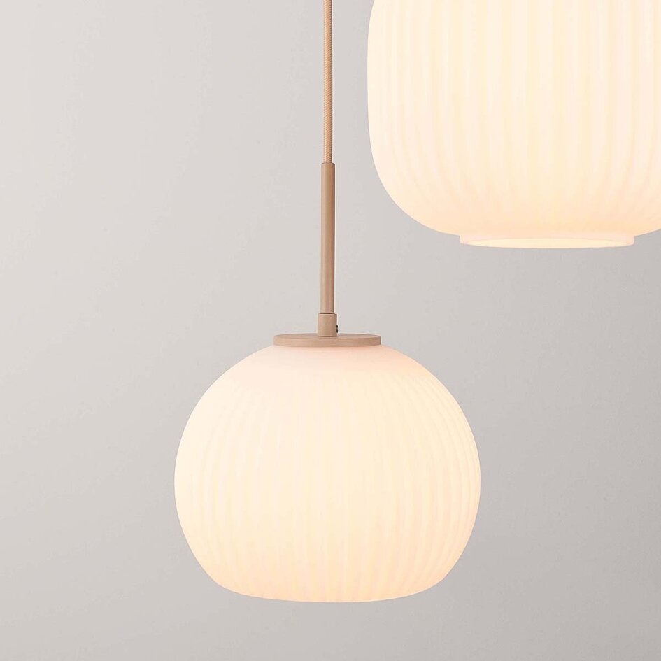 3 światła lampa sufitowa Elowen beżowa z żebrowanym mlecznobiałym szkłem - Kopia
