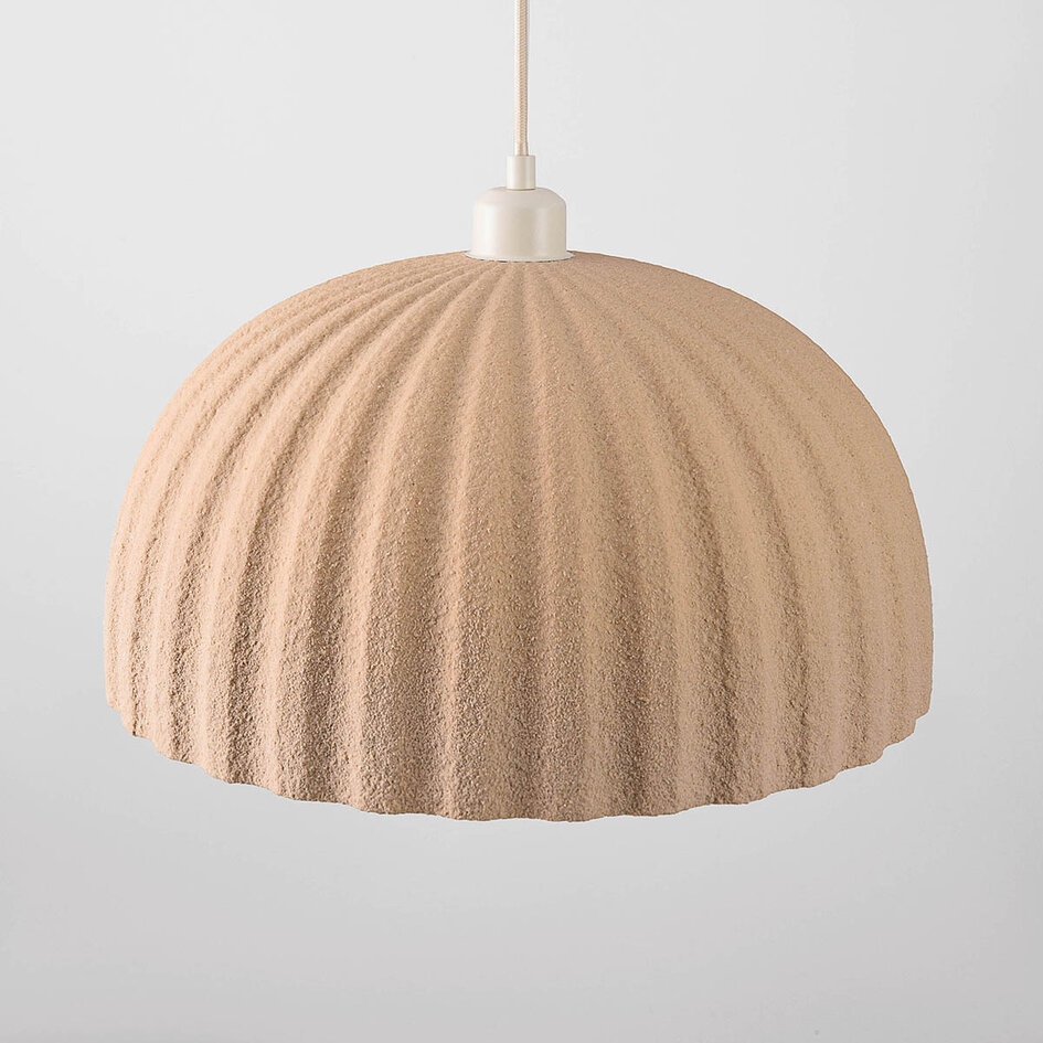 Lampa wisząca Wabi-Sabi Kawasu z efektem kamienia w jasnym karmelu