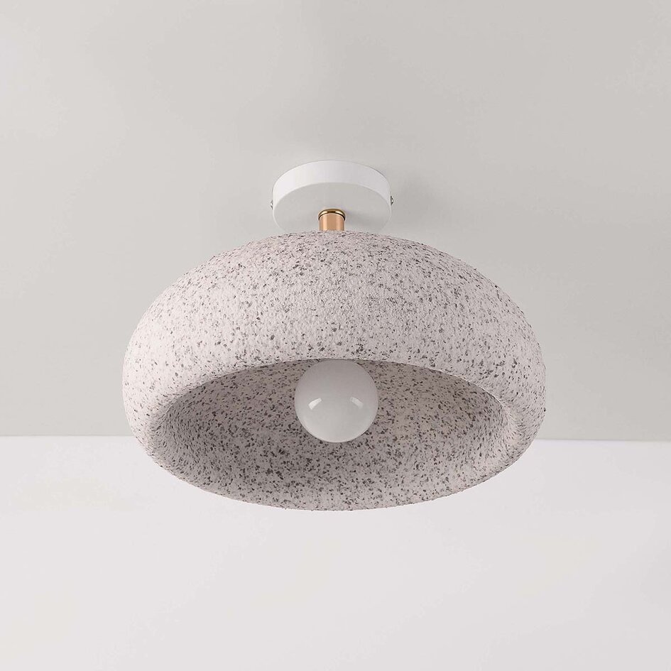 Lampa sufitowa Wabi-Sabi Zenro biała z efektem kamienia terrazzo i detalami z różowego złota