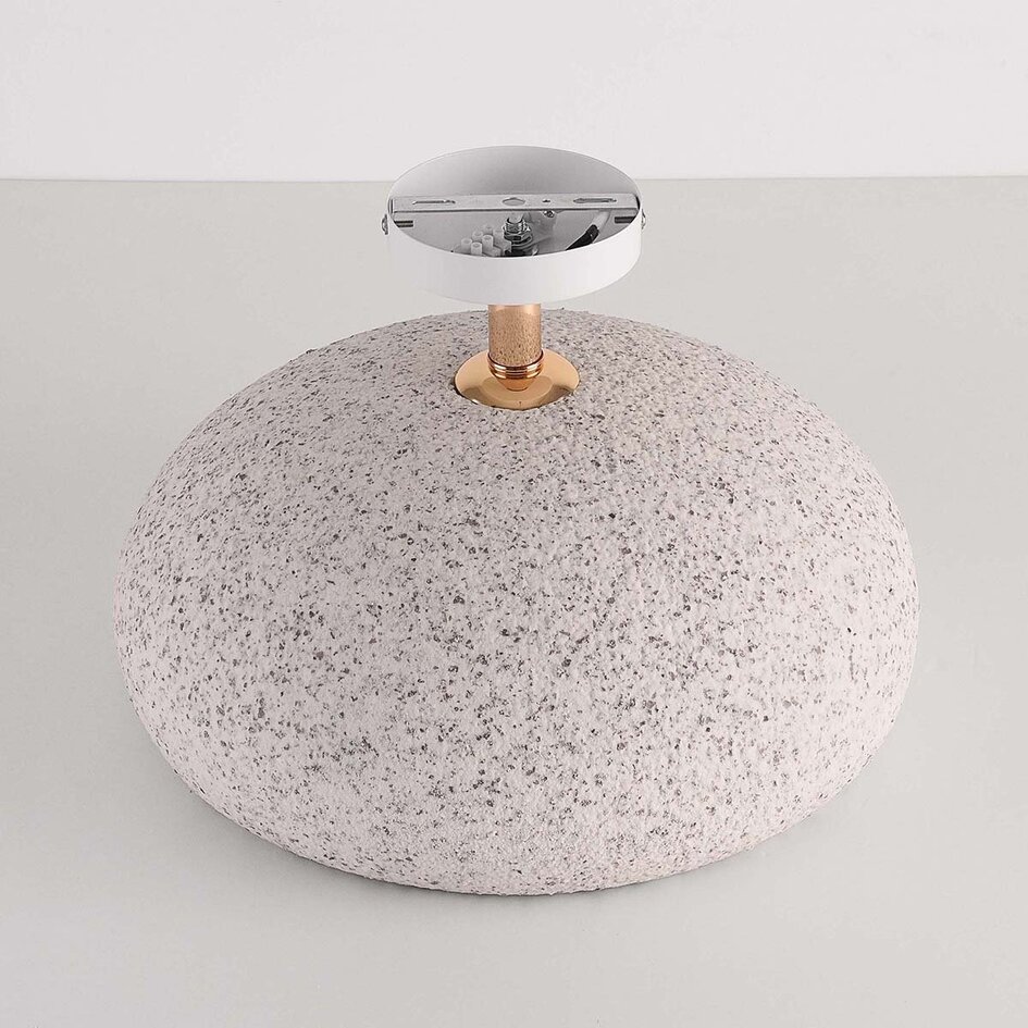 Lampa sufitowa Wabi-Sabi Zenro biała z efektem kamienia terrazzo i detalami z różowego złota