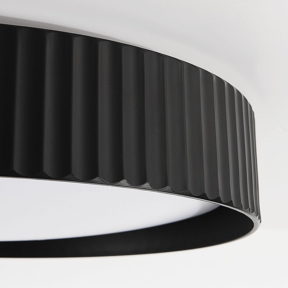 Lampa sufitowa Palomo czarna z żebrowanym brzegiem i 3-stopniowo ściemnialnymi diodami LED