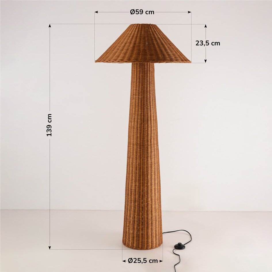 Lampa podłogowa Vasari w stylu boho z ręcznie plecionego rattanu