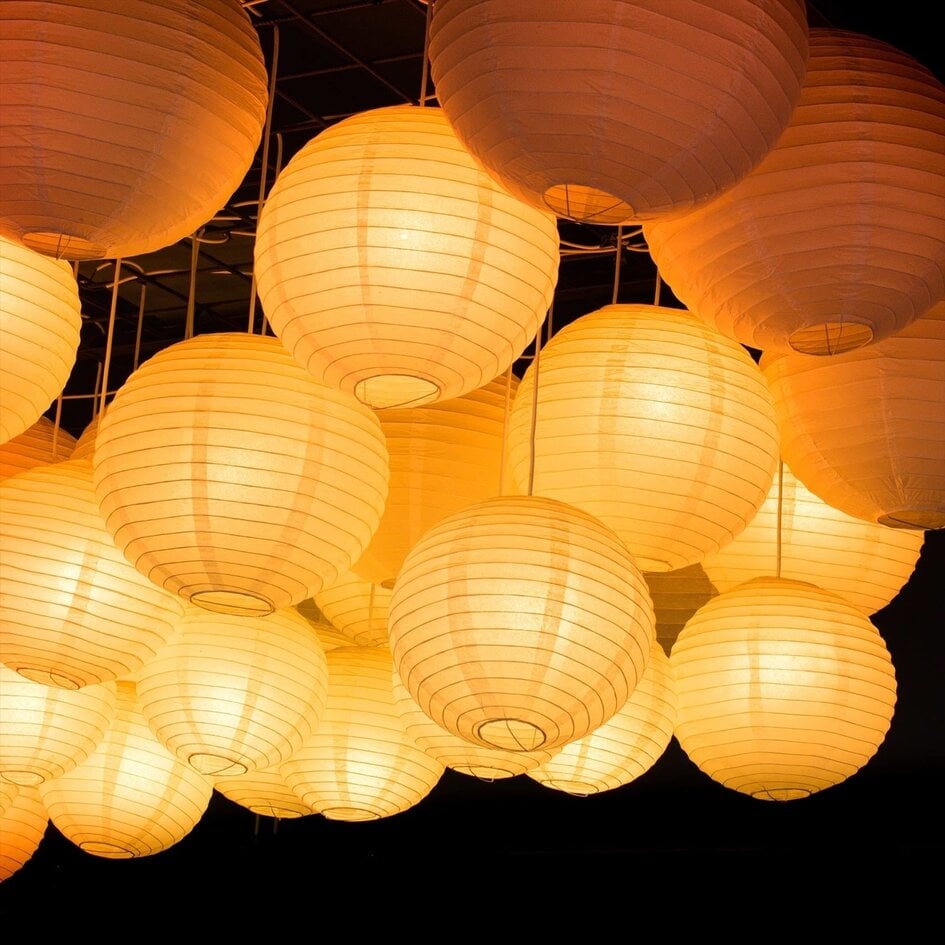 Biały nylonowy lampion zewnętrzny